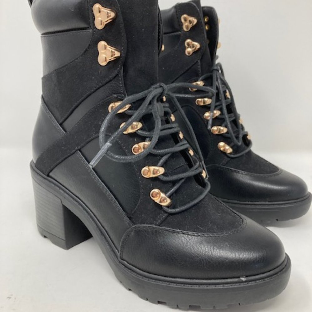 Shoe Dazzle Schandee Black Bootie Sz 7.5